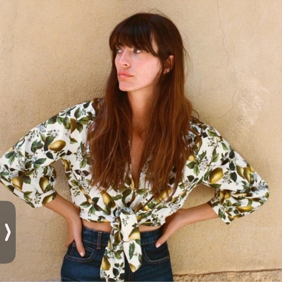 KNOTTED FRUIT PRINT CROP TOP - Picture 5 of 5